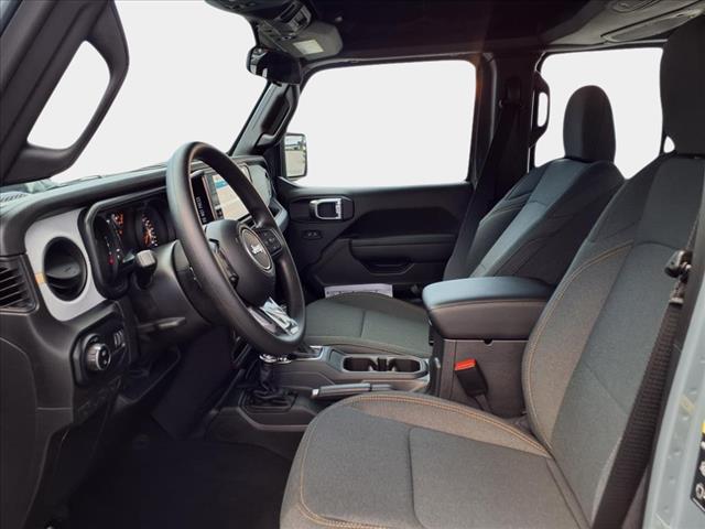 2025 Jeep Gladiator Sport