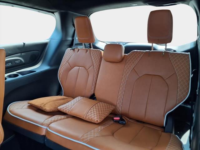 2025 Chrysler Pacifica Pinnacle