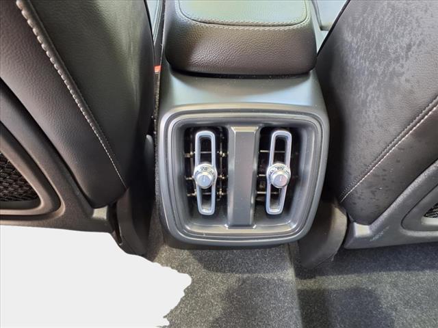 2023 Volvo XC40 B5 Plus Bright Theme