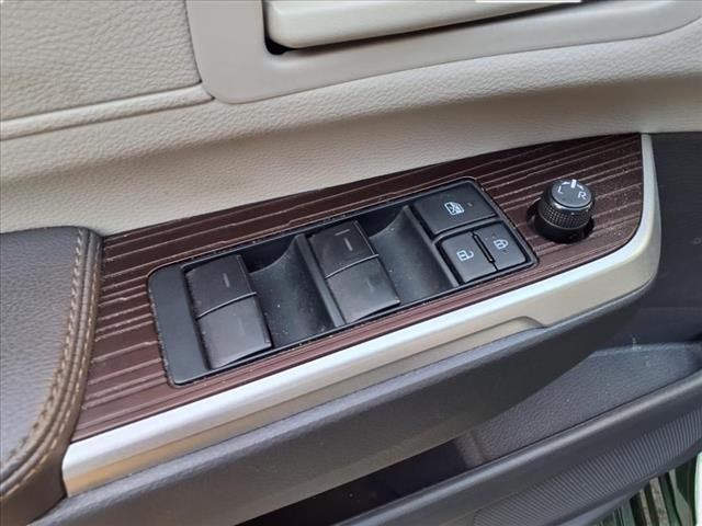 2022 Toyota Sienna LE 8 Passenger