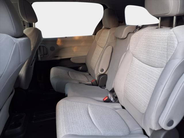 2022 Toyota Sienna LE 8 Passenger