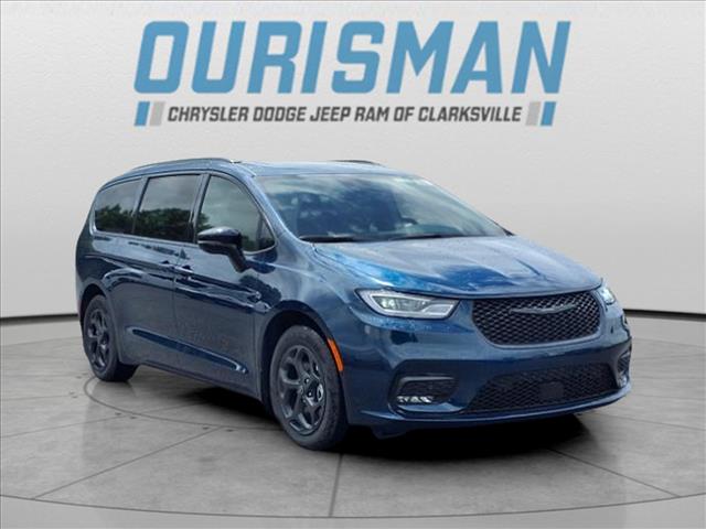 2025 Chrysler Pacifica Plug-In Hybrid Select