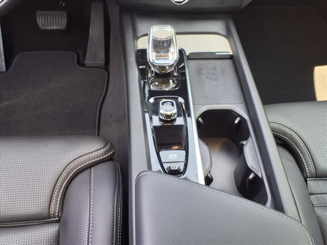 2022 Volvo XC60 B5 Inscription