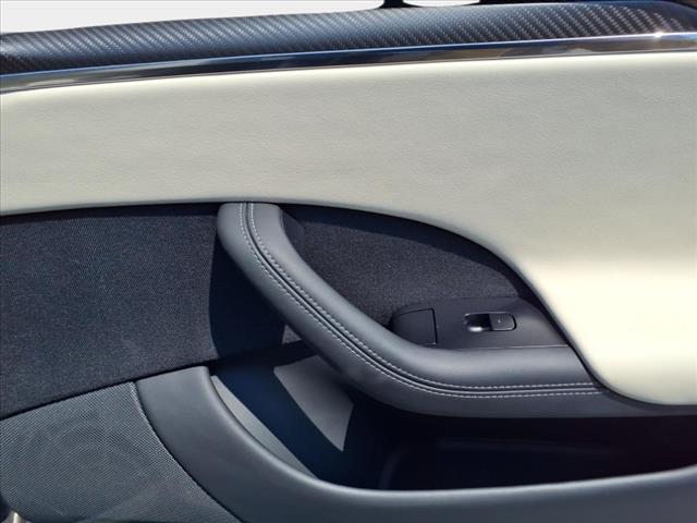 2022 Tesla Model S Plaid