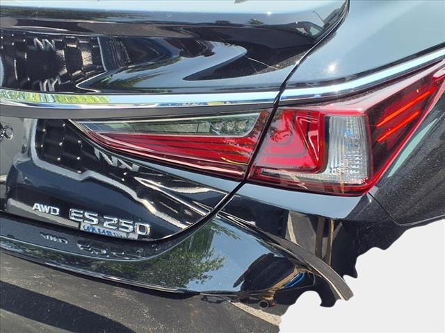 2023 Lexus ES 250 250