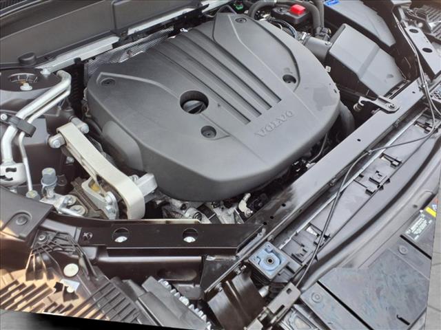 2022 Volvo XC60 B5 Inscription