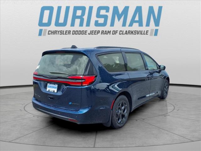 2025 Chrysler Pacifica Plug-In Hybrid Select
