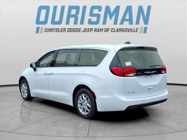 2025 Chrysler Voyager LX