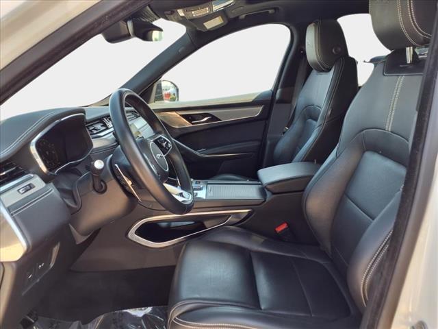2024 Jaguar F-PACE P250