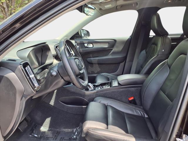 2023 Volvo XC40 B5 Plus Bright Theme