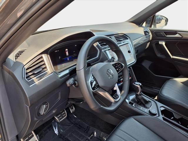 2024 Volkswagen Tiguan 2.0T SE R-Line Black