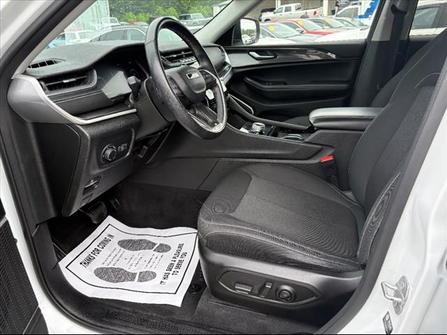2022 Jeep Grand Cherokee L Laredo