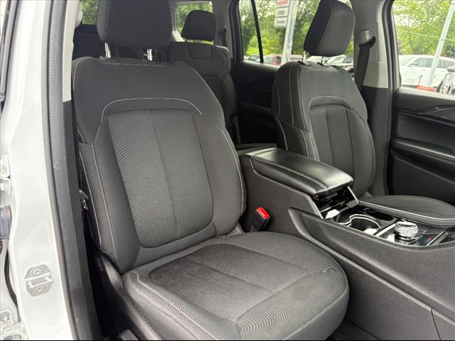 2022 Jeep Grand Cherokee L Laredo