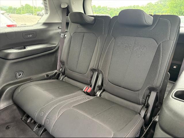 2022 Jeep Grand Cherokee L Laredo