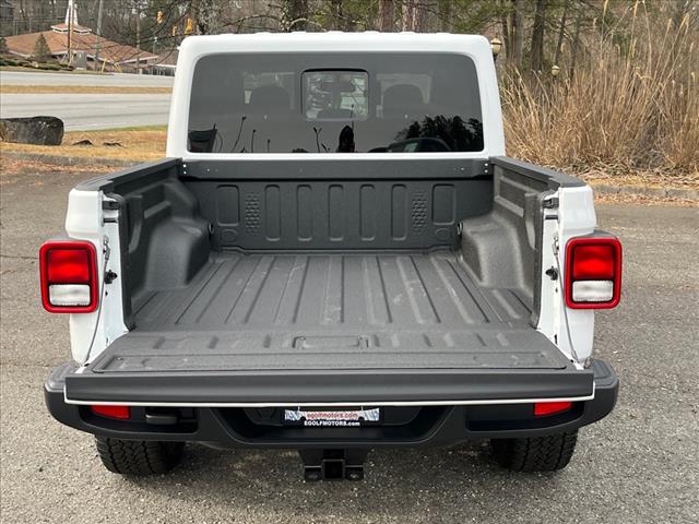2025 Jeep Gladiator NightHawk