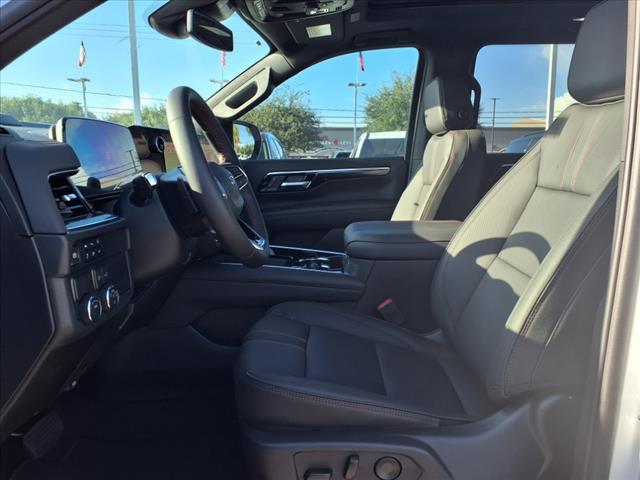 2025 Chevrolet Suburban RST