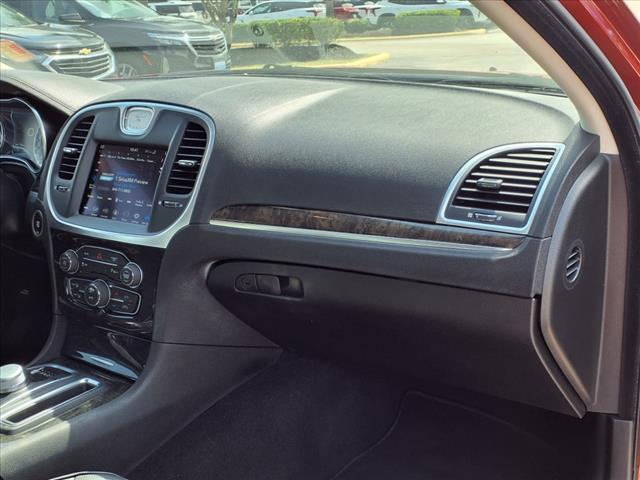 2021 Chrysler 300 Touring