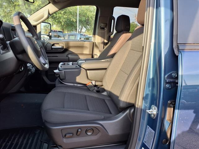 2025 Chevrolet Silverado 2500HD Custom