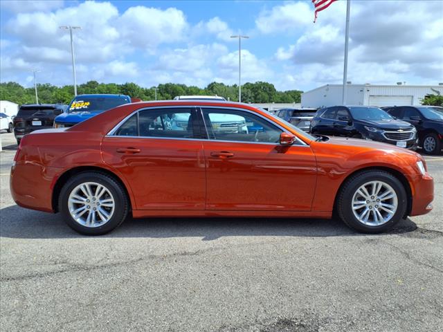 2021 Chrysler 300 Touring