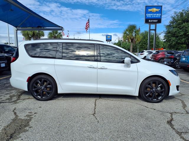 2020 Chrysler Pacifica Touring L Plus