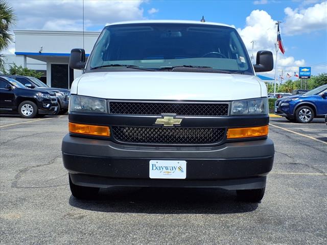 2022 Chevrolet Express LS Passenger