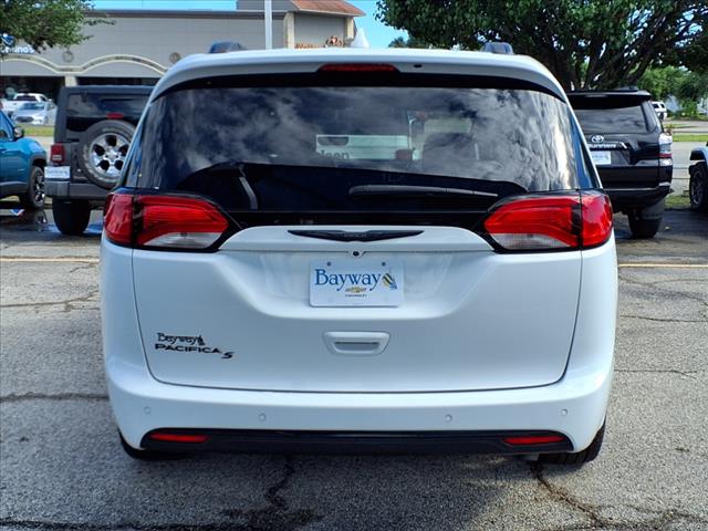 2020 Chrysler Pacifica Touring L Plus