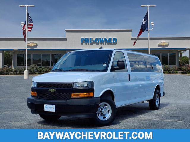 2022 Chevrolet Express LS Passenger