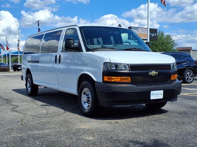 2022 Chevrolet Express LS Passenger