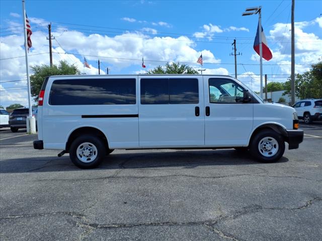2022 Chevrolet Express LS Passenger