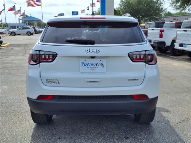 2023 Jeep Compass Latitude Lux