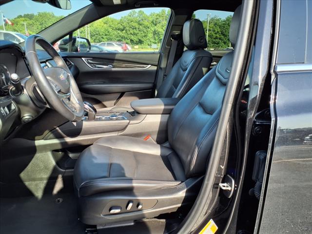 2022 Cadillac XT5 Premium Luxury