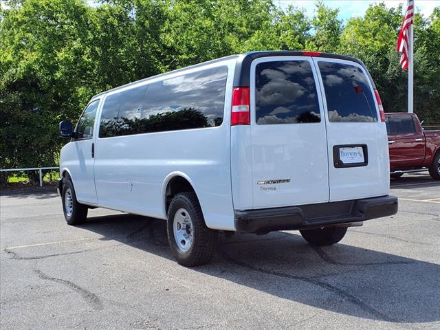 2022 Chevrolet Express LS Passenger