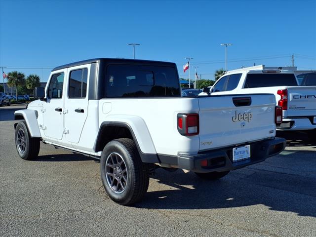 2023 Jeep Gladiator Overland