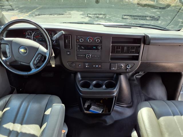 2022 Chevrolet Express LS Passenger