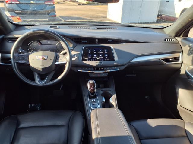 2023 Cadillac XT4 Premium Luxury