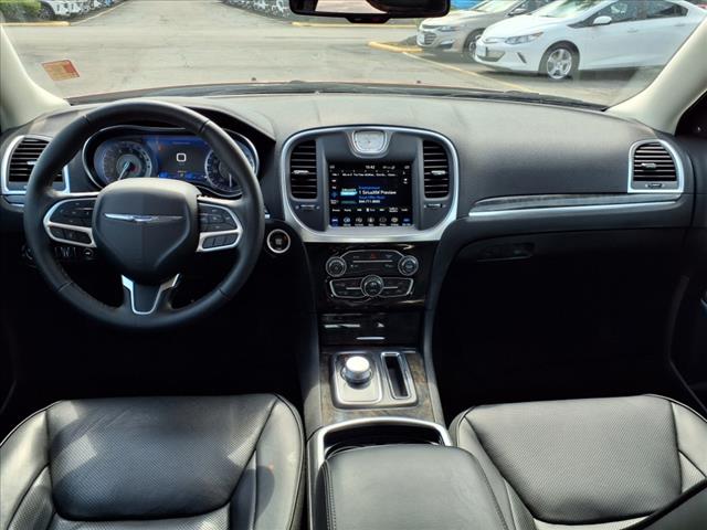 2021 Chrysler 300 Touring