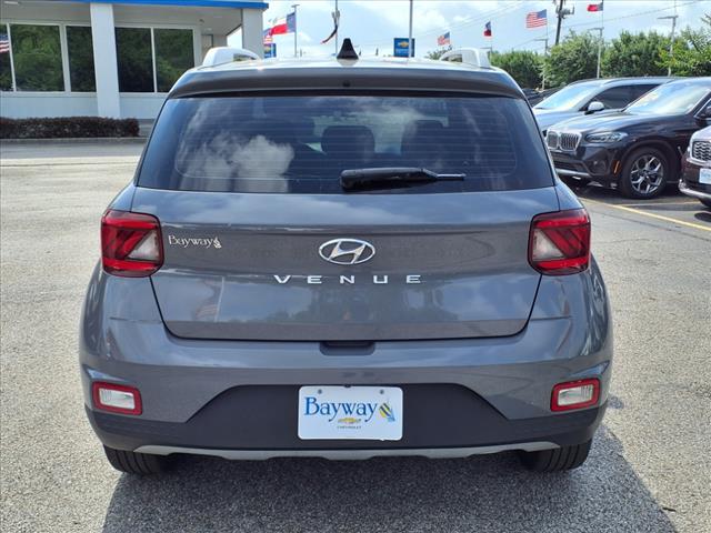 2021 Hyundai VENUE SEL