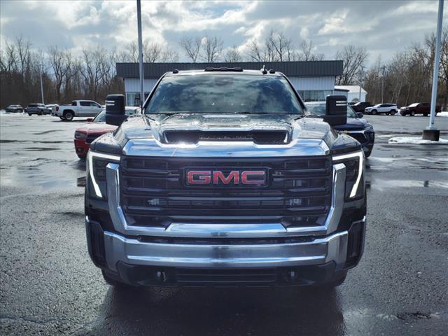 2025 GMC Sierra 2500HD Pro