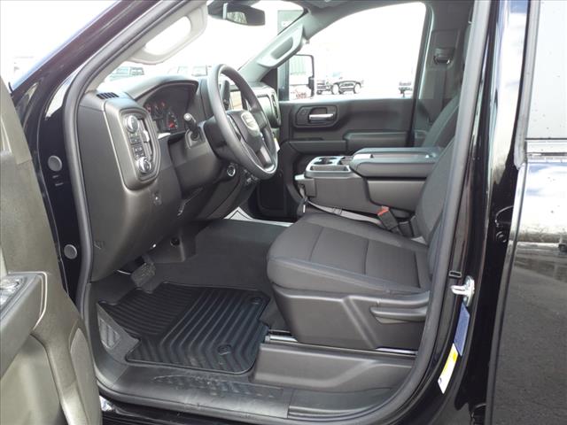 2025 GMC Sierra 2500HD Pro