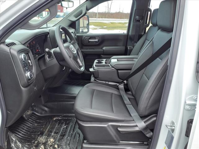2025 GMC Sierra 2500HD Pro