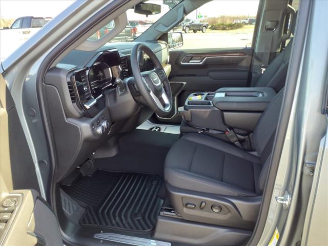 2025 GMC Sierra 1500 Elevation Standard