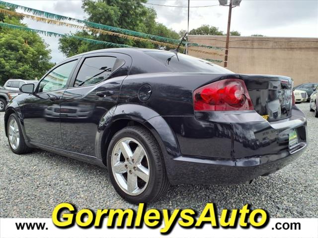 2011 Dodge Avenger Lux