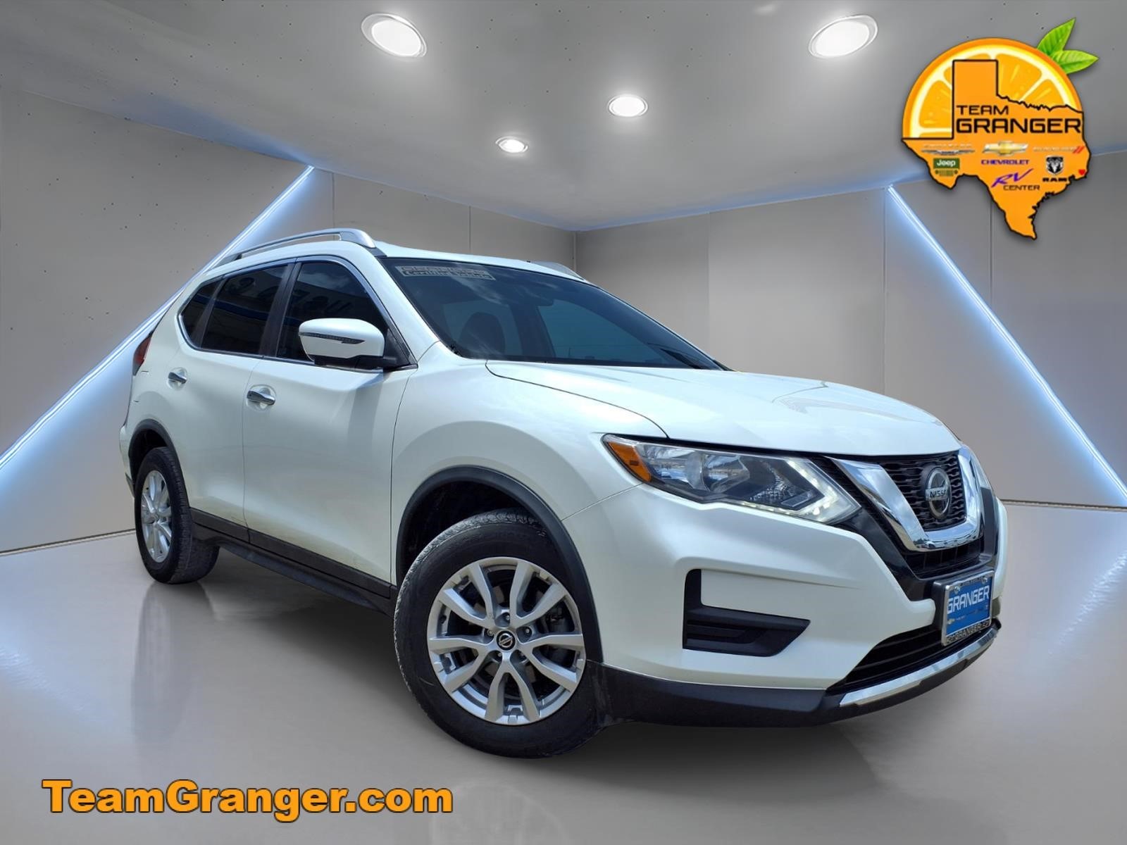 Pearl White Qab 2018 Nissan Rogue SUV / Crossover Front-Wheel Drive Continuously Variable Transmission
