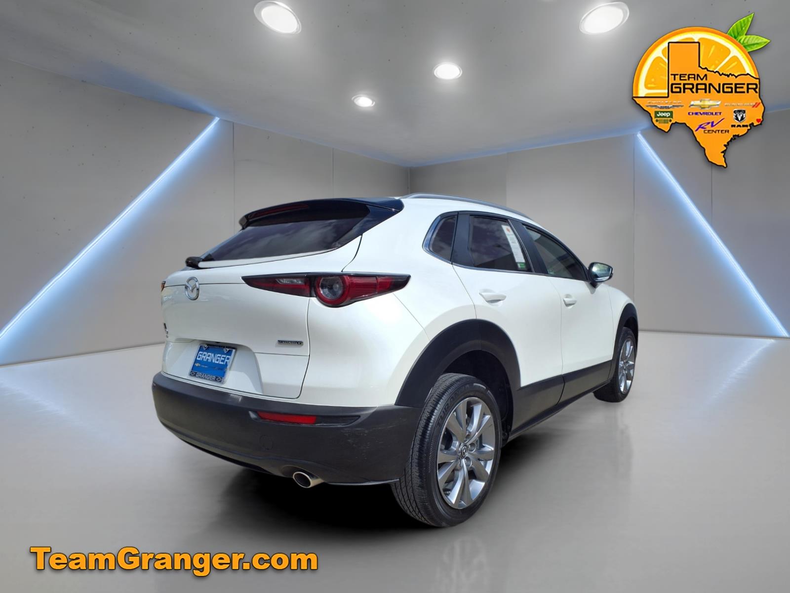 View vehicle photo 2