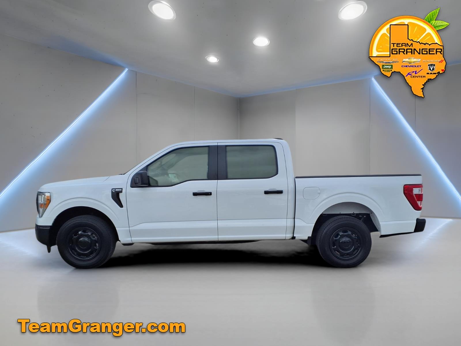 View vehicle photo 6