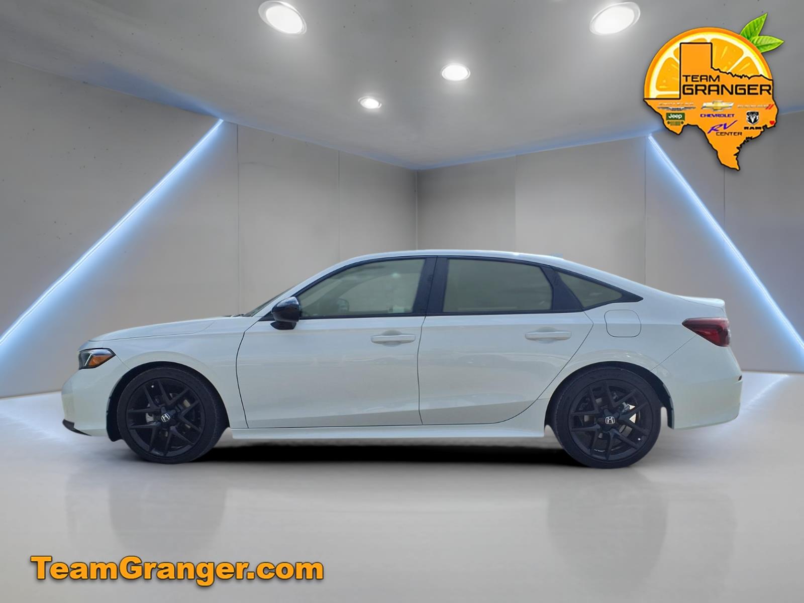 View vehicle photo 6