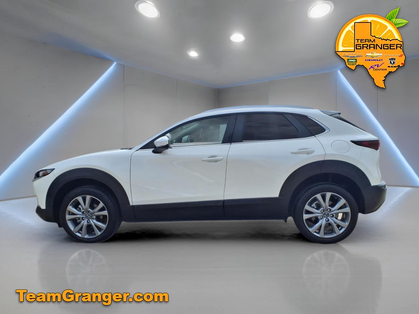 View vehicle photo 6