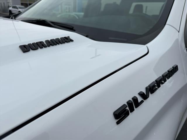 2023 Chevrolet Silverado 1500 CREW RST 4WD