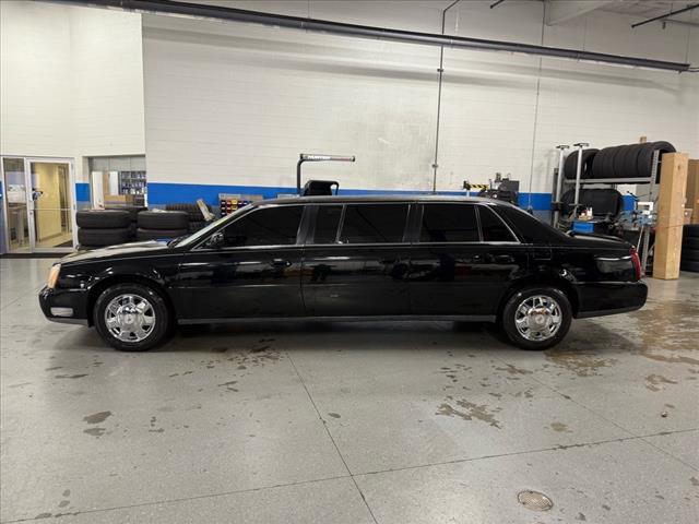 2002 Cadillac DEVILLE PROFESSIONAL LIMOUSINE
