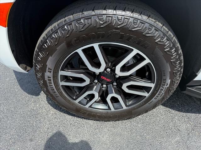 2023 GMC Yukon XL AT4